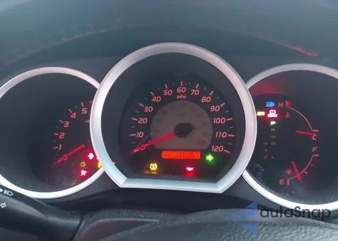 2010 Toyota Tacoma Base V6 z USA, uszkodzony, nr VIN 3TMLU4EN4AM054140